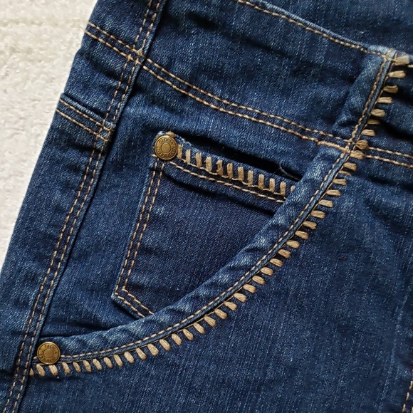 Gloria Vanderbilt Slimming Effects Denim Shorts - Picture 4 of 5